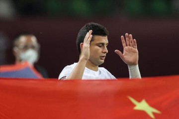 归化军团活了！艾克森2球阿兰2助攻 瘦身野牛归来